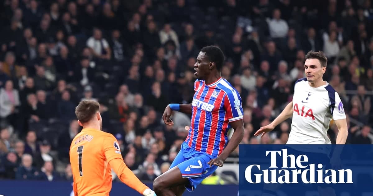 萨尔助水晶宫三球逆转 热刺10人阴霾再逼近降级