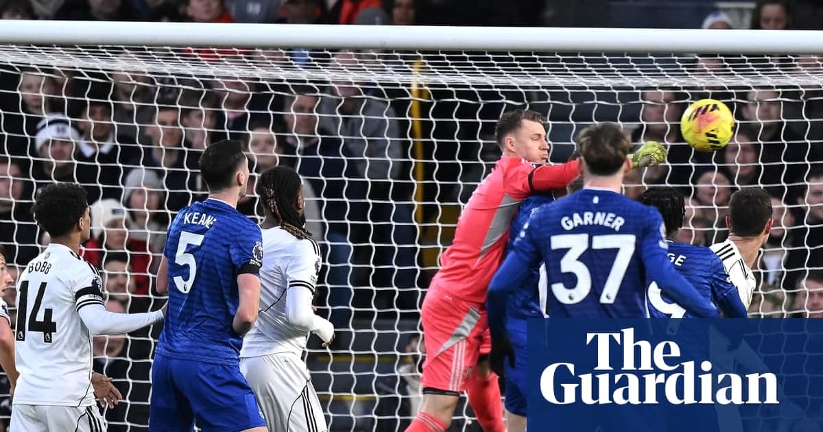 埃弗顿凭拉诺乌龙在末段反超，2-1击败富勒姆