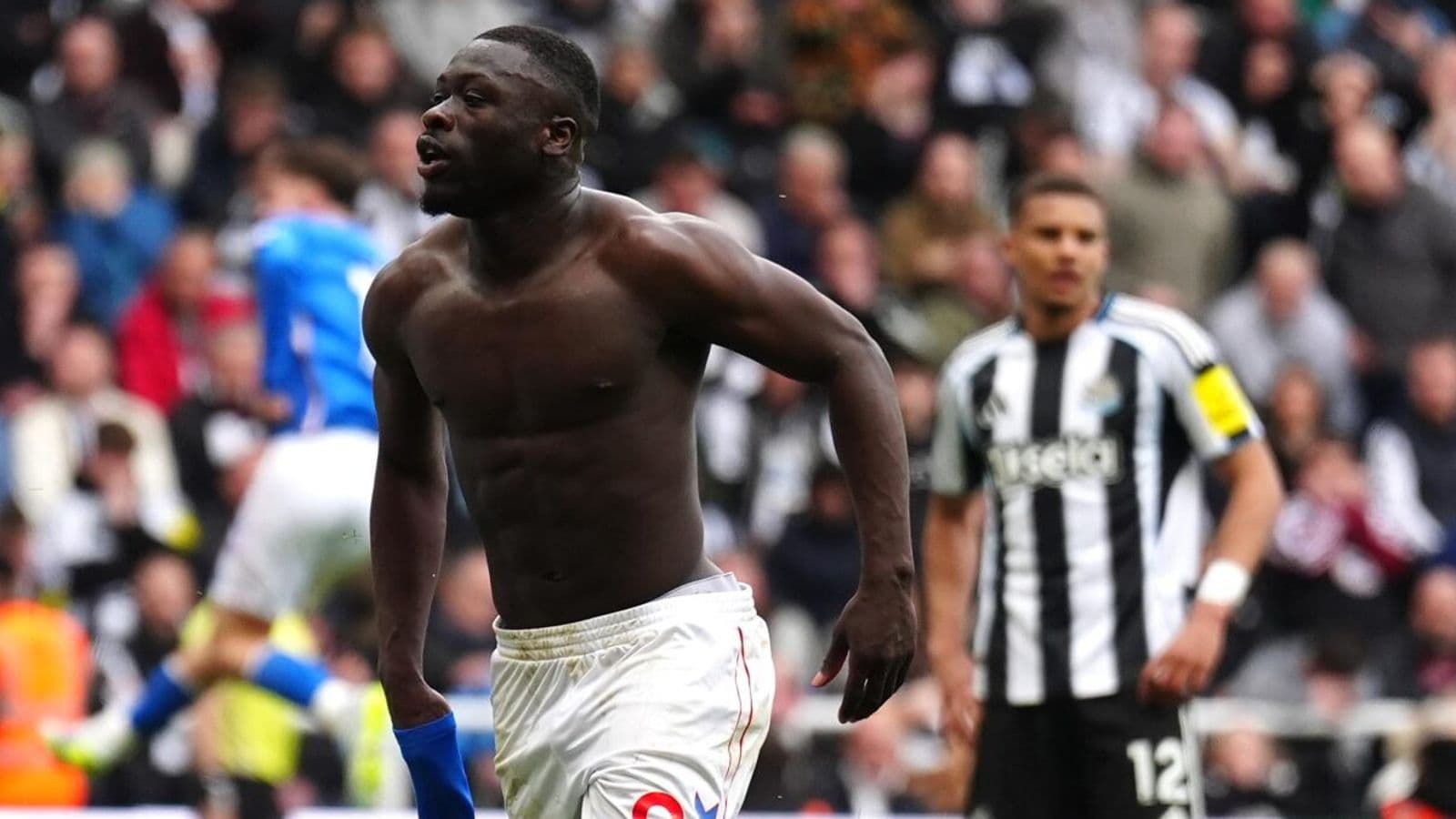 布罗贝伊第90分钟绝杀桑德兰，泰恩-威尔德德比圣詹姆斯公园再掀波澜