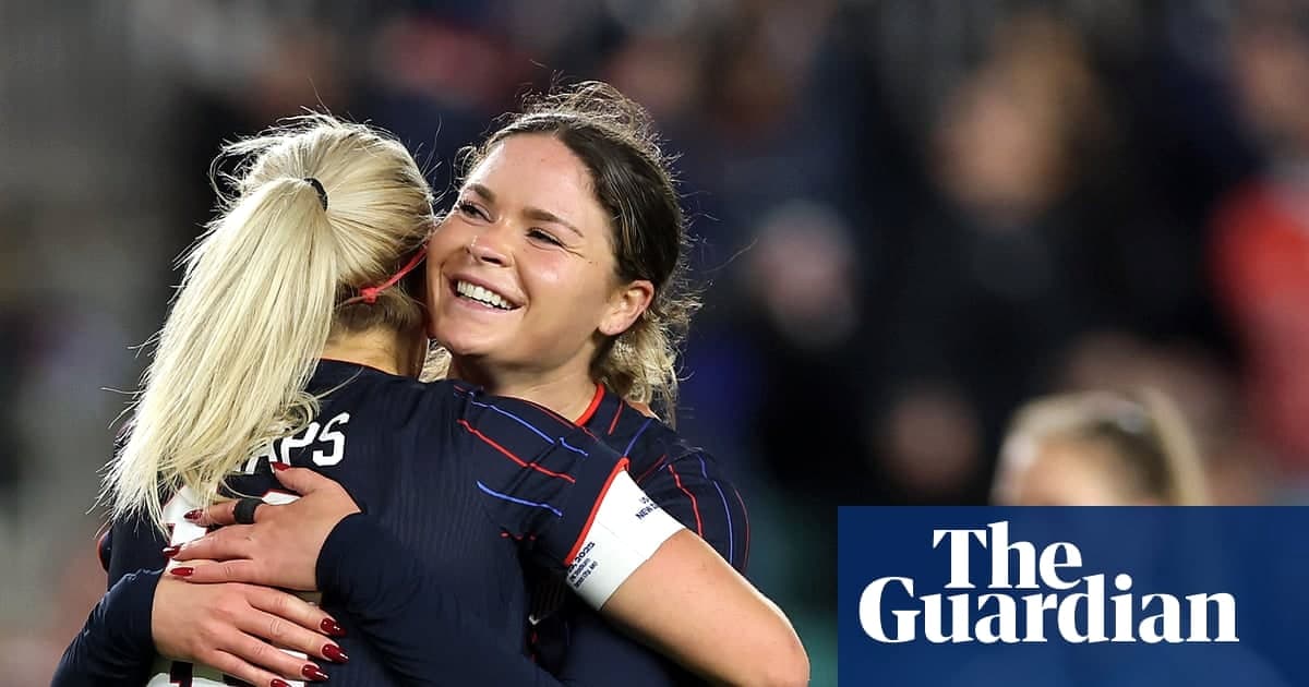 艾玛·西尔斯完成个人首个国际帽子戏法并再下一城，美国女足6-0横扫新西兰