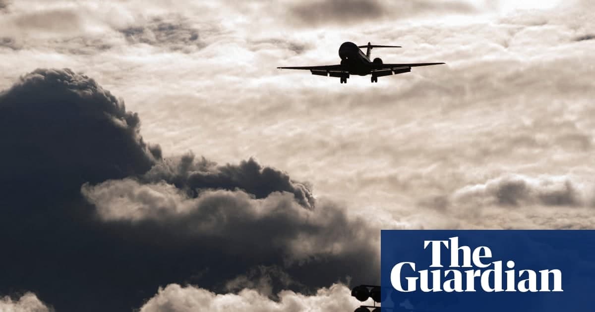 机场近旁的球场：哪些球队距离机场最近