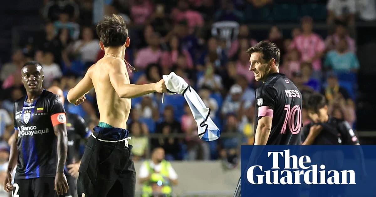 梅西在巴亚蒙友谊赛遭球迷闯入，迈阿密国际2-1击败 Independiente del Valle