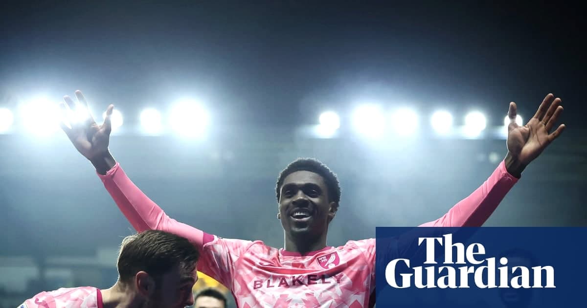 图雷首秀帽子戏法 诺里奇3-0牛津