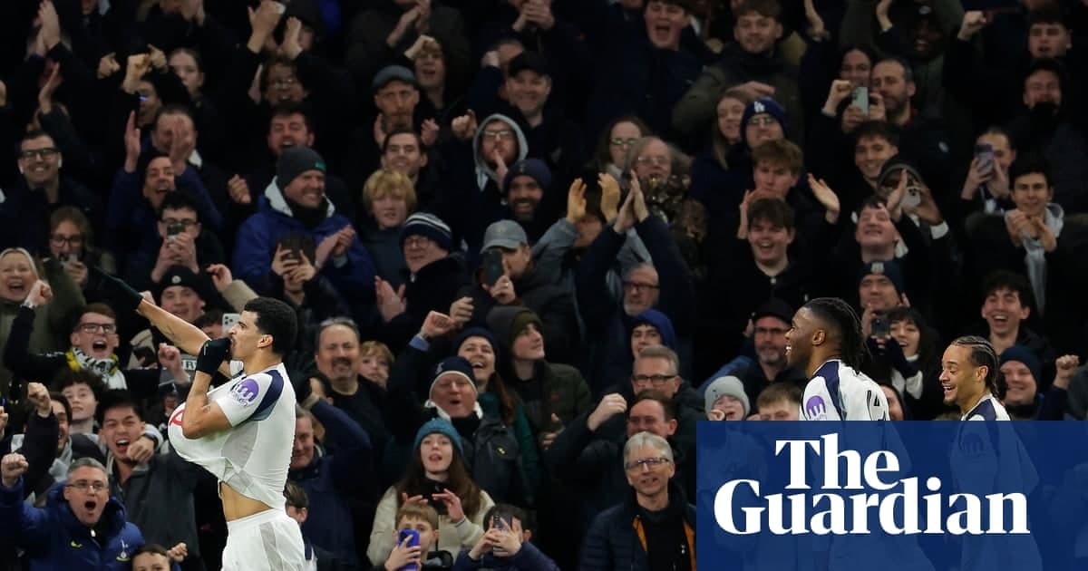 索兰克领衔热刺击退10人多特蒙德为弗兰克带来安慰