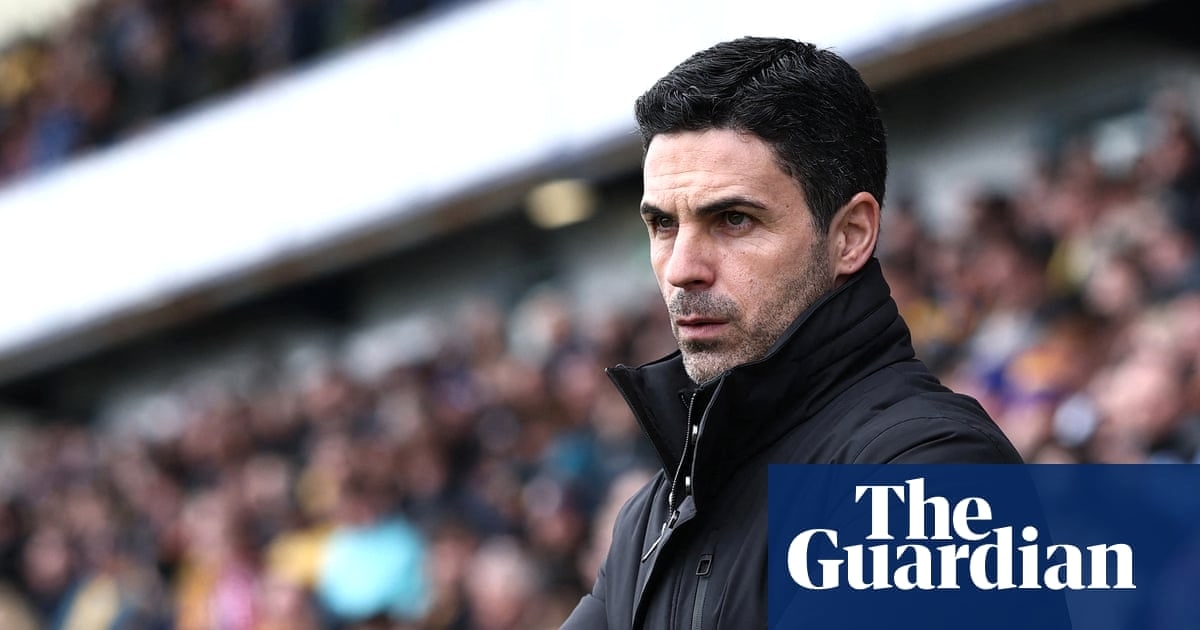 阿森纳向四冠王迈进：风格争议下的现实崛起