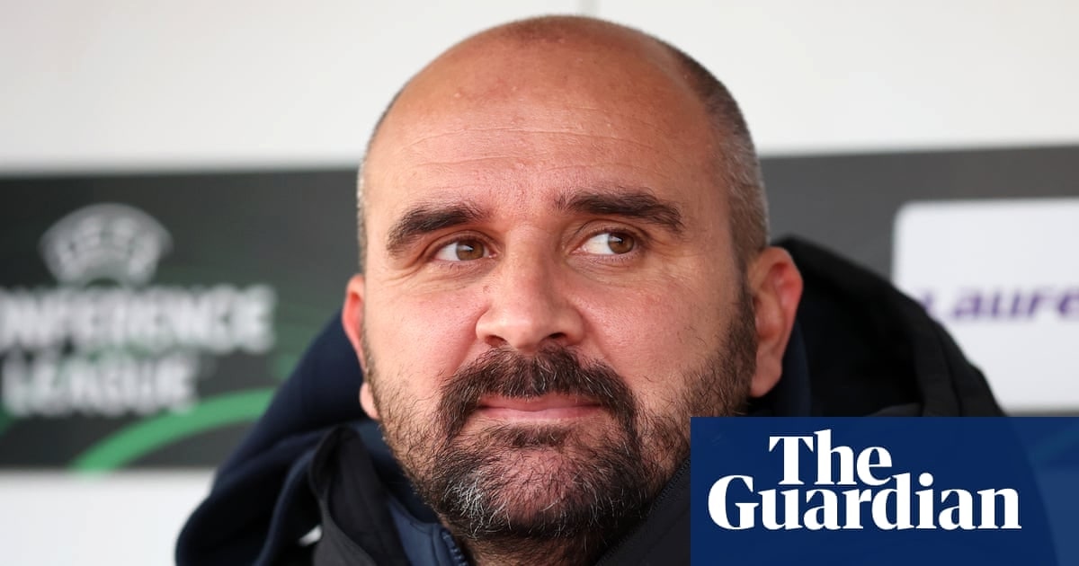 姆拉登·齐佐维奇在塞超比赛中突发倒地去世，享年44岁