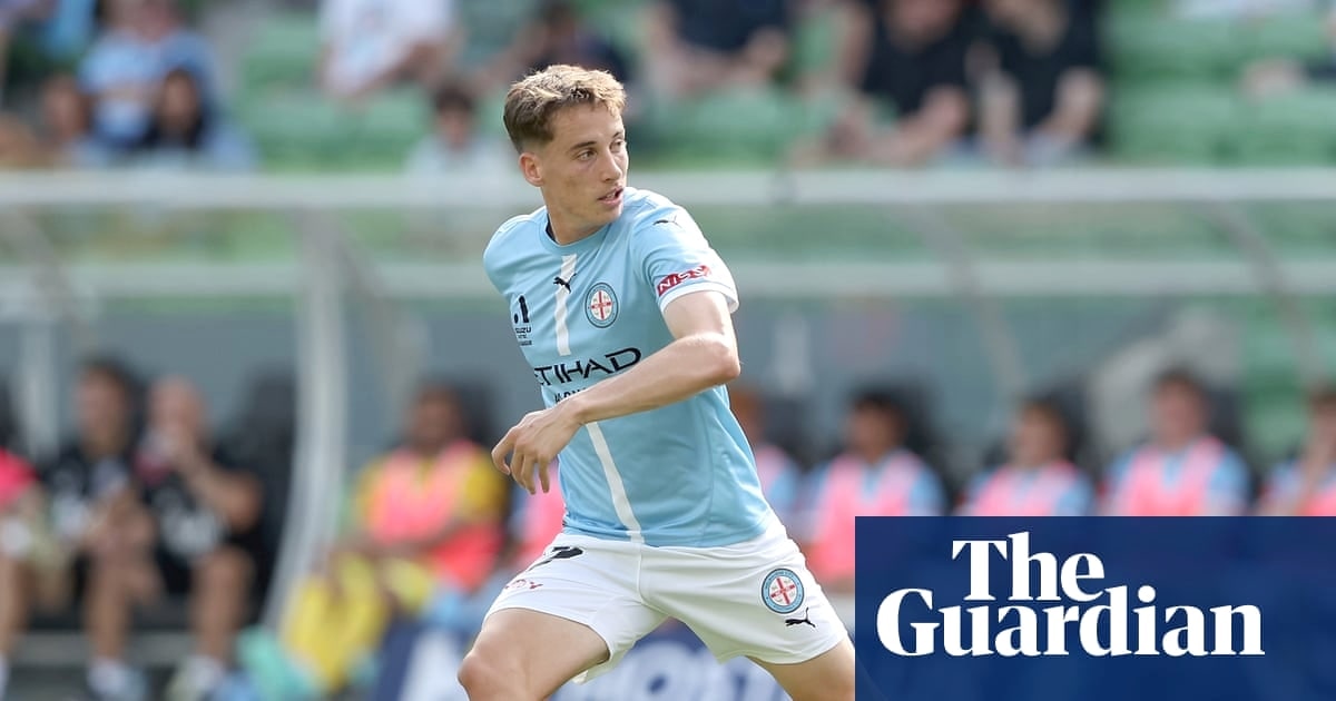 A联赛新赛季开启：球员拼搏迎世界杯年，场外挑战仍在