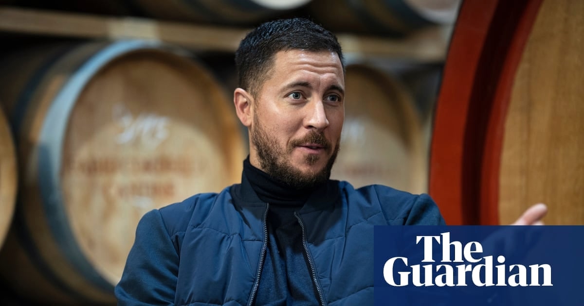 阿扎尔卸甲后的平静生活：比足球更像出租车司机，但依然热爱家庭