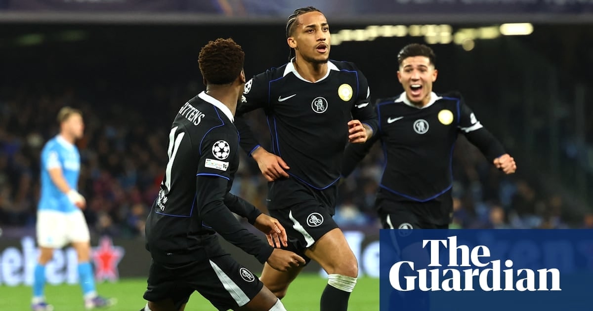 若昂·佩德罗梅开二度助力切尔西逆转那不勒斯晋级16强