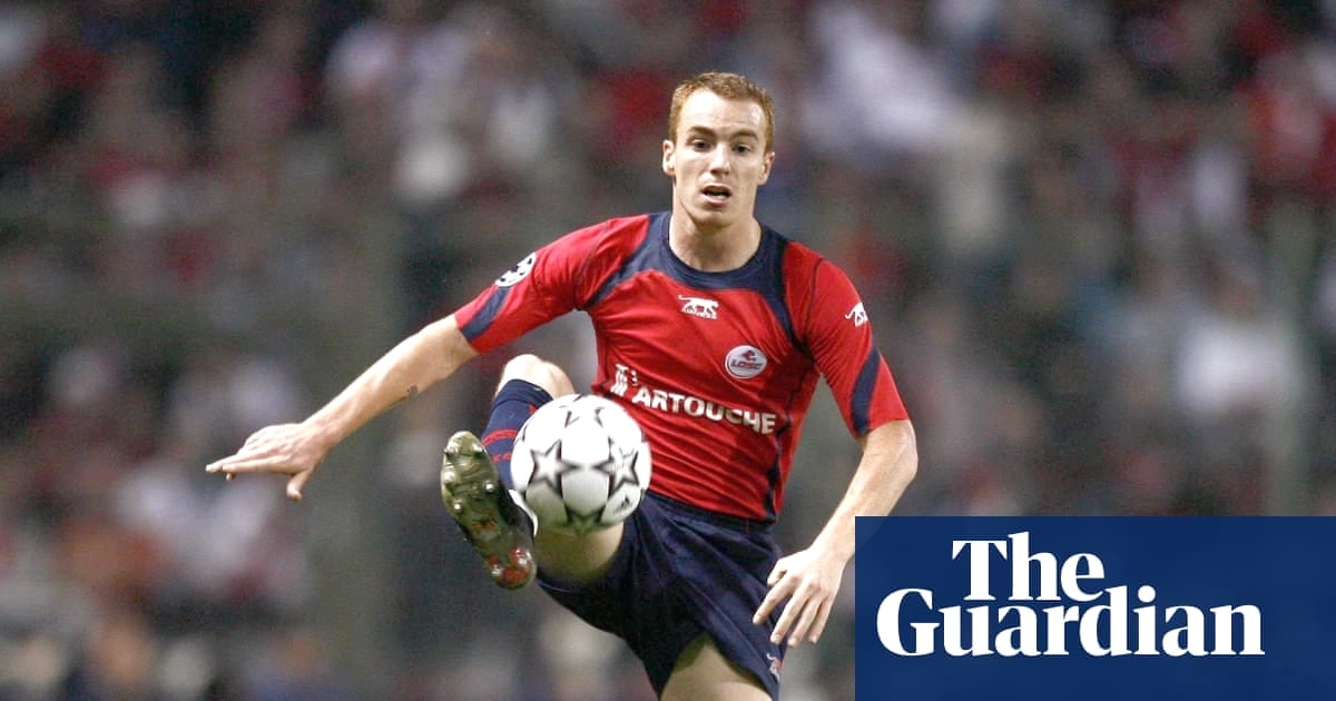 谁在单场比赛中打出职业生涯最多进球？