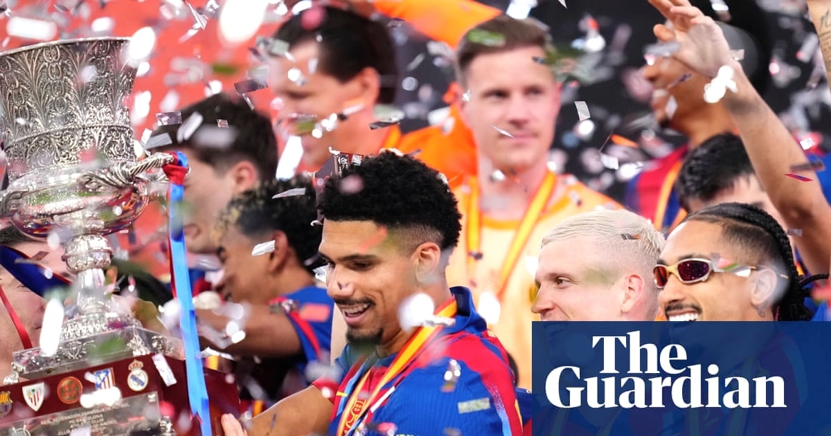 阿劳霍复出领衔巴萨3-2击败皇马夺西班牙超级杯