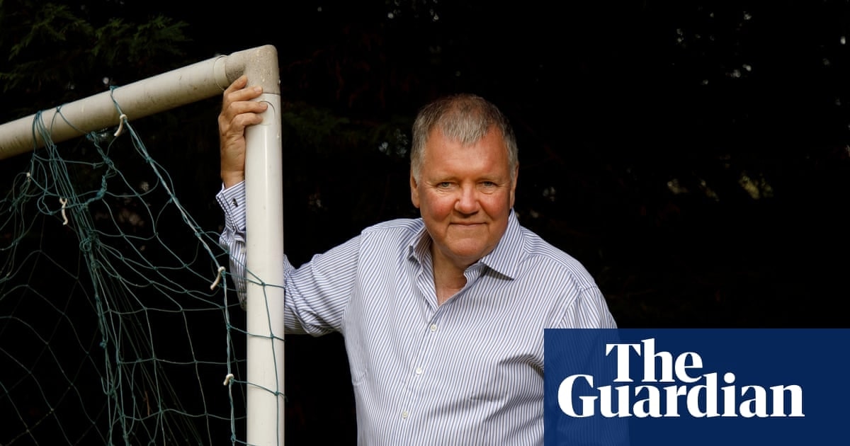 向克莱夫·泰尔德斯利提问：五十年解说生涯等你来问