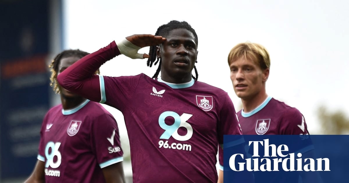 卢姆·茶奥纳劲射点亮伯恩利，法国风格击退利兹