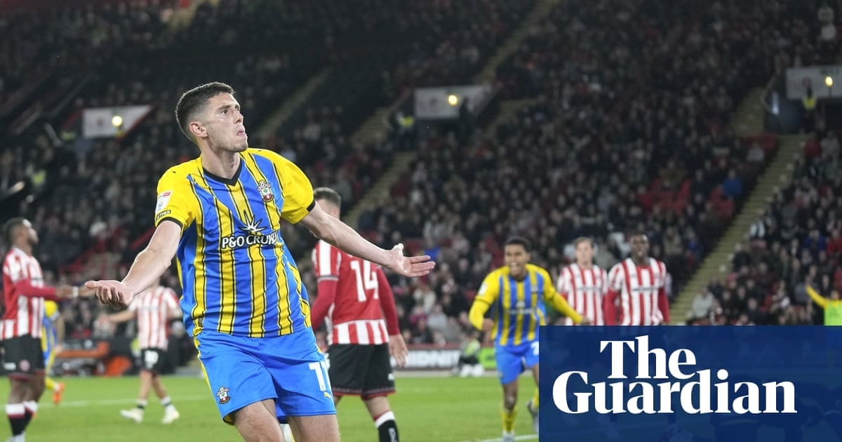 南安普敦客场2-1逆转谢菲联,怀尔德因踢球被罚下,斯图尔特梅开二度